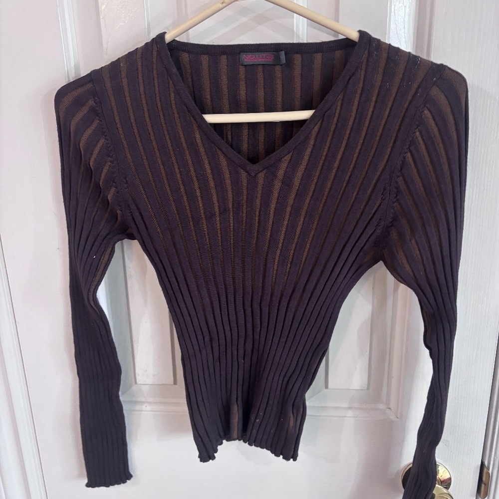 VINTAge 90s y2k long sleeve v neck light sweater * accepting offers